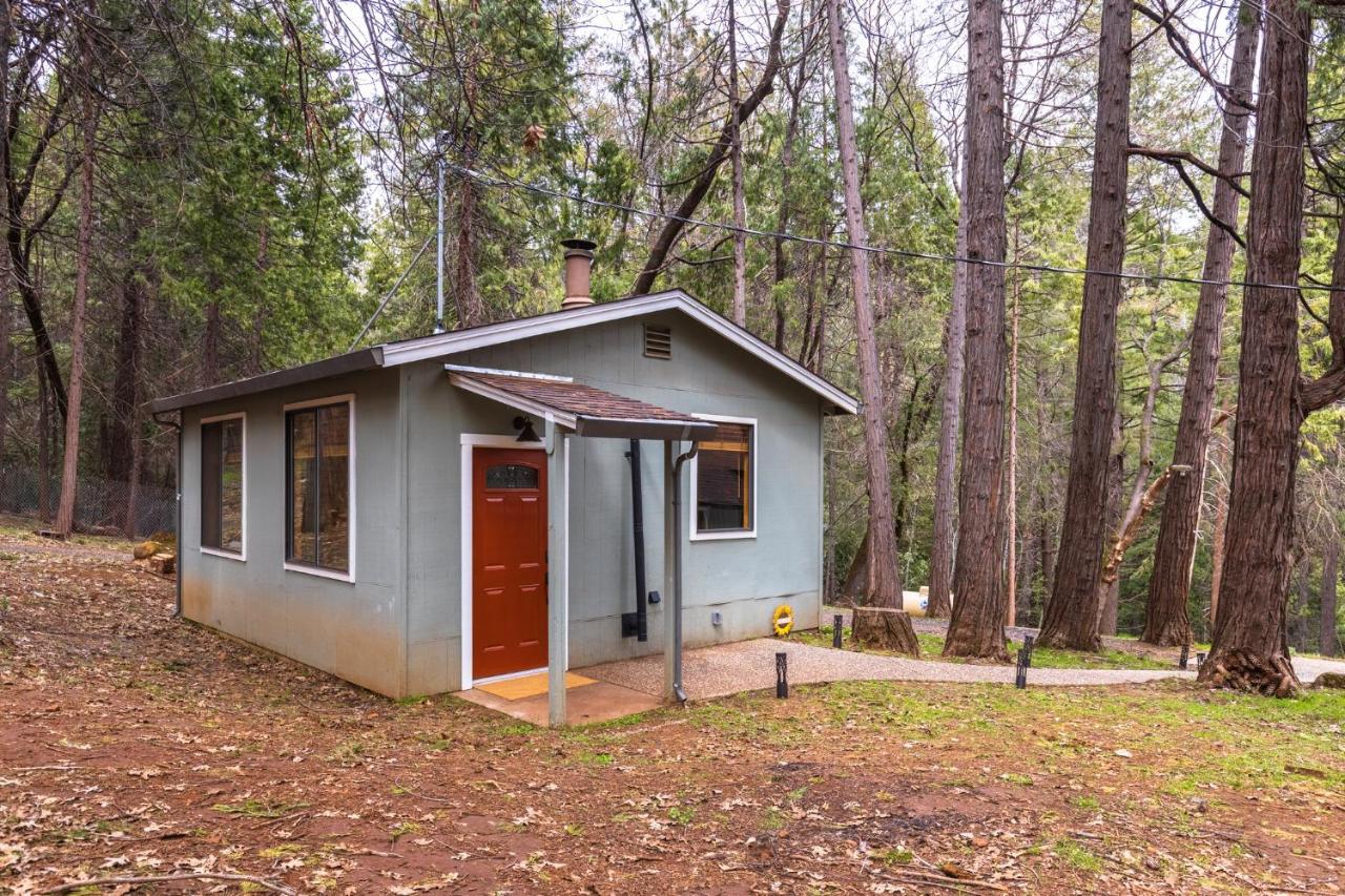 Готель Little House In The Big Woods Forest Ranch Екстер'єр фото